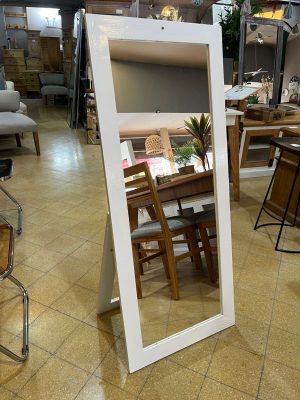 ESPEJO CON PIE 140 x 60